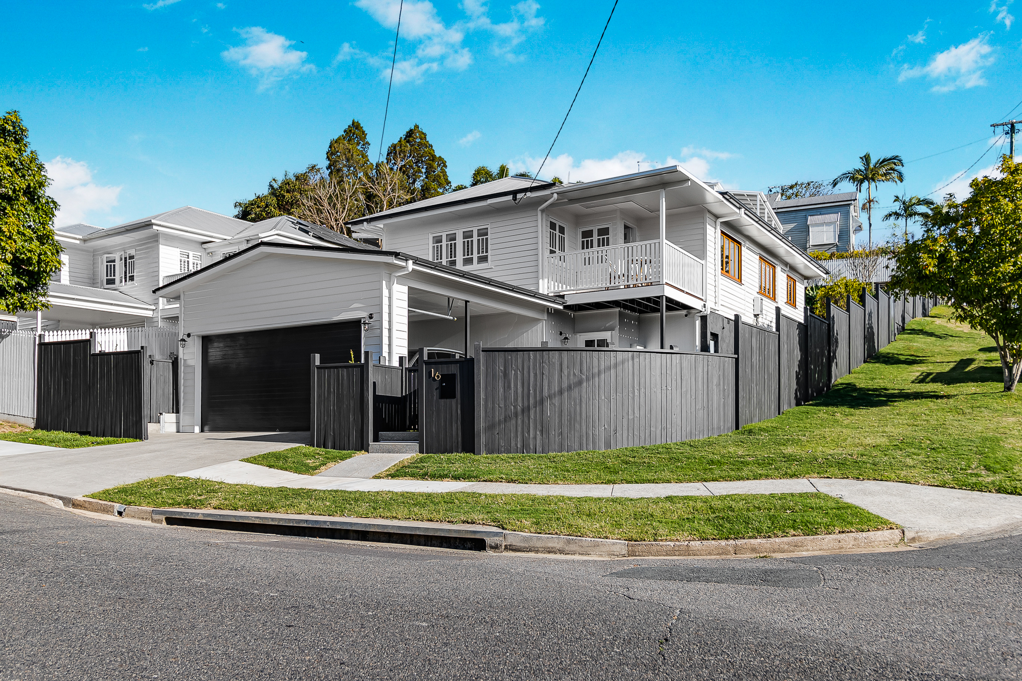 How to Decide Between Renovating, Extending or Rebuilding in Brisbane